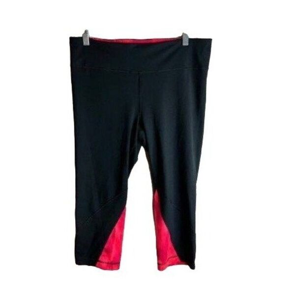 UNDER Armour Women  Capri Leggings With Hot Pink On Leg   Large Black - Picture 1 of 1